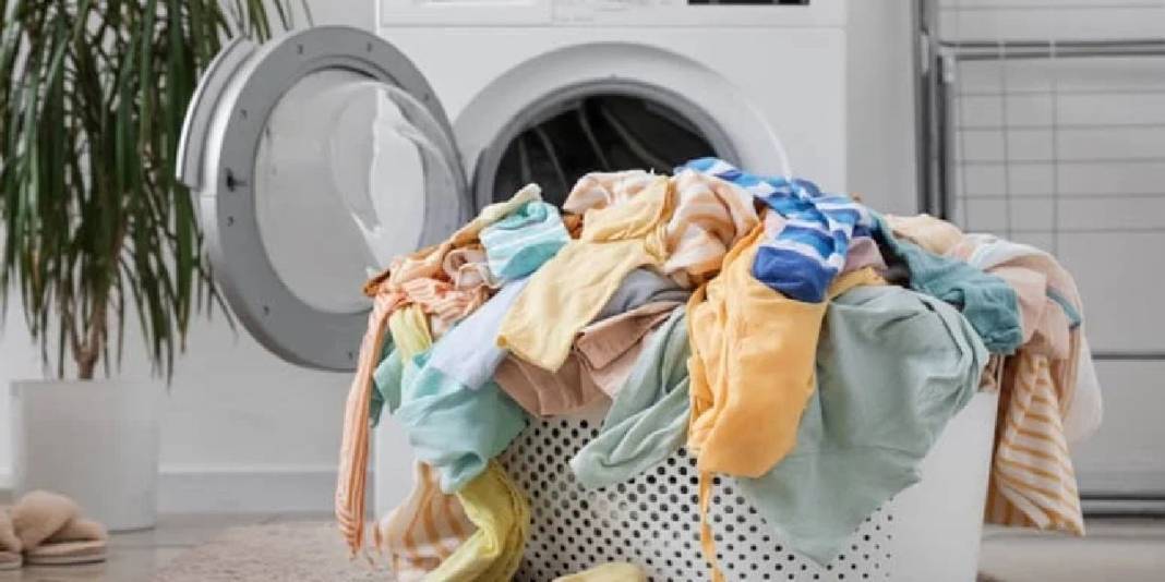 Makinenizi bu kıyafetler için kullanmayın! İşte çamaşır makinesinde yıkanmaması gereken kıyafetler 4